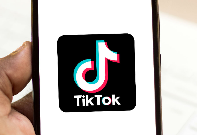 抖音黑名单里的人怎么删除 抖音黑名单怎么拉出来